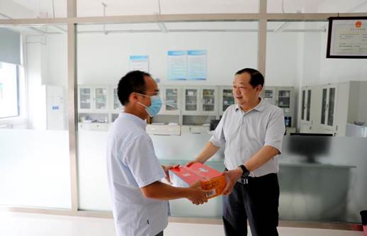 http://www.zzcsjr.edu.cn/__local/7/07/B0/BAFCEAEFD02FF8E3B6CAD7D7C63_2EF53D98_D6BA.jpg