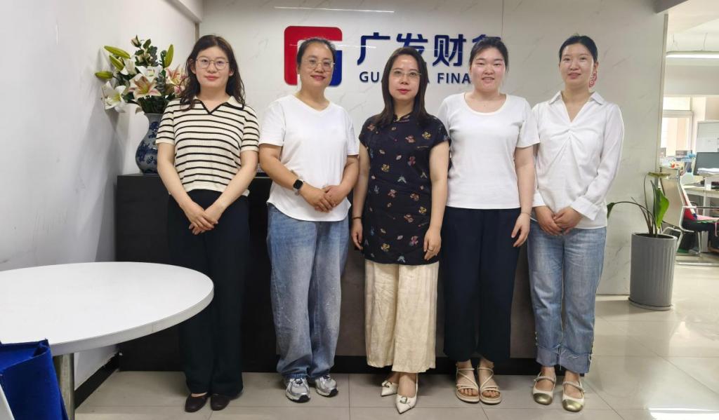 访企问需促就业 协同育人谋新局...