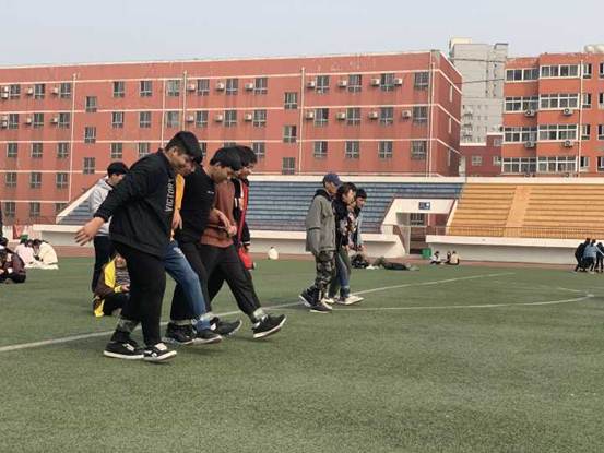 说明: E:\电脑文件2\2019年03月桌面\2019年上 学生活动方案\趣味运动会\照片视频\照片\02.jpg