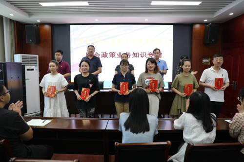 http://www.zzcsjr.edu.cn/__local/4/5E/94/75072083029AA1337D9F135B2F5_1FCC8A7E_155C2.jpg