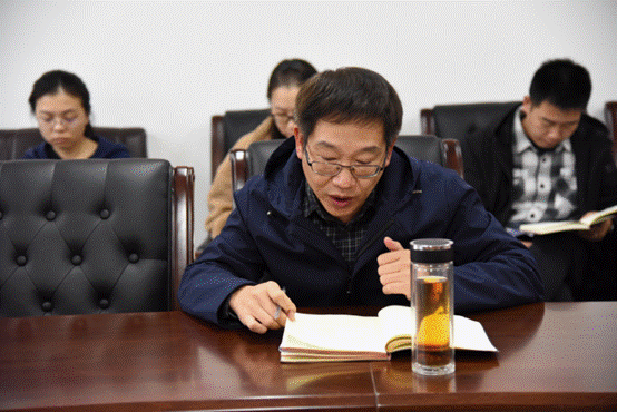 http://www.zzcsjr.edu.cn/__local/7/19/57/46E5449B92C05FEACAB6FC52879_6D985658_137B94.png